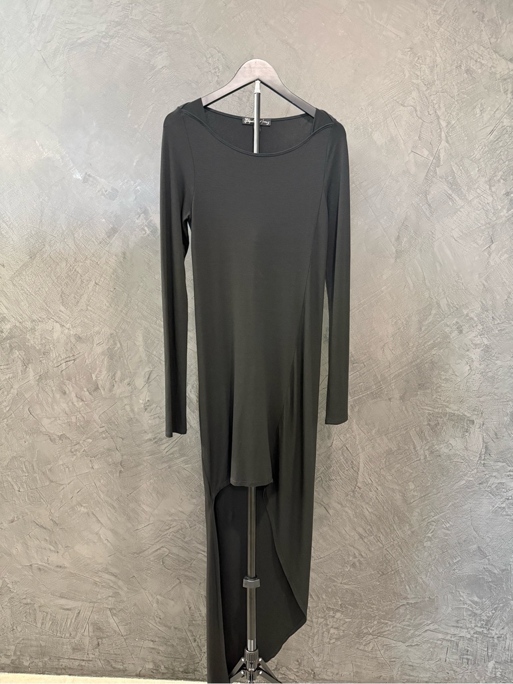 EUC Elizabeth and James Black Asymmetrical Long-Sleeve Dress size M